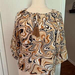 Ruby Rd. XL Petite. Ballon style sleeves, gold/brown/cream color. Tie front.